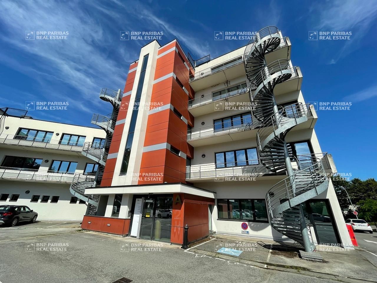 1106 m² pour ce bureaux en location à Besançon
