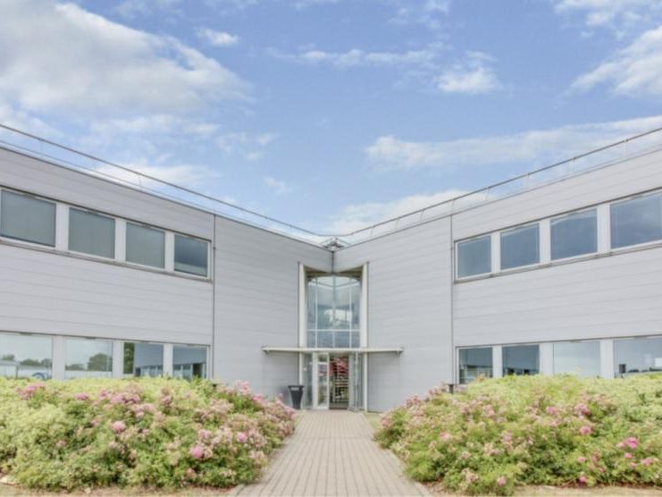 303.7 m² pour ce pme-pmi en location à Orly