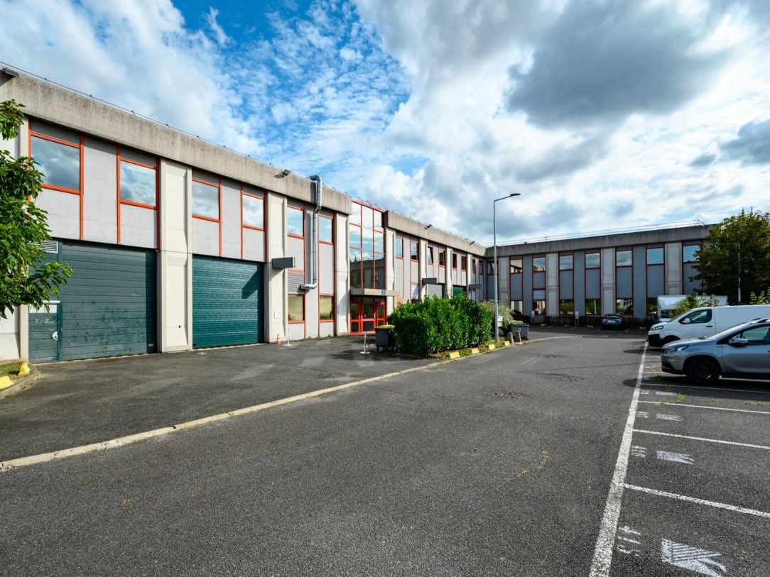 Location Bureaux 622 m² divisibles 92230 Gennevilliers