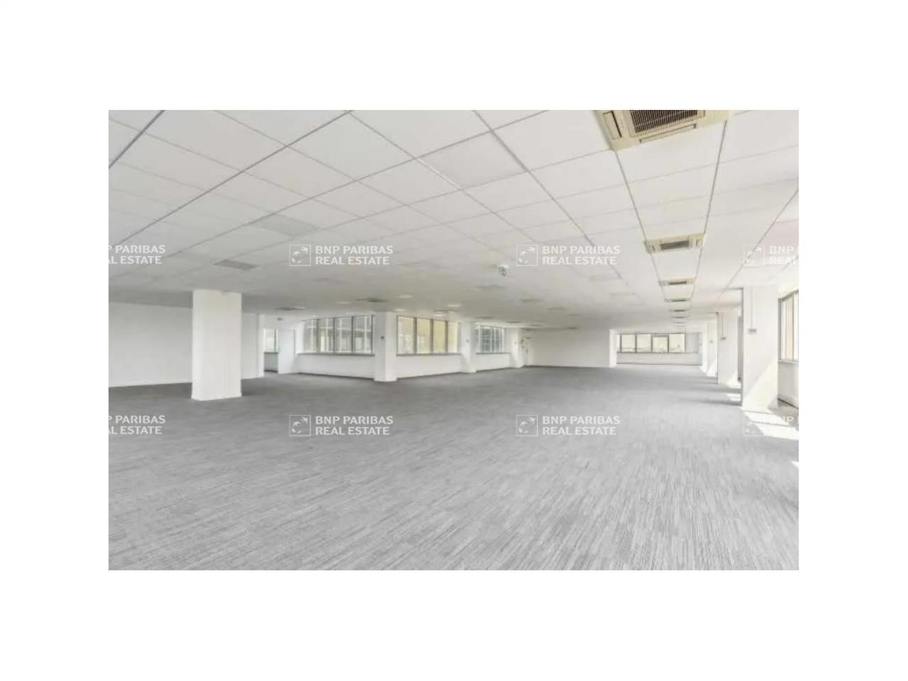 3283 m² pour ce bureaux en vente à Velizy villacoublay