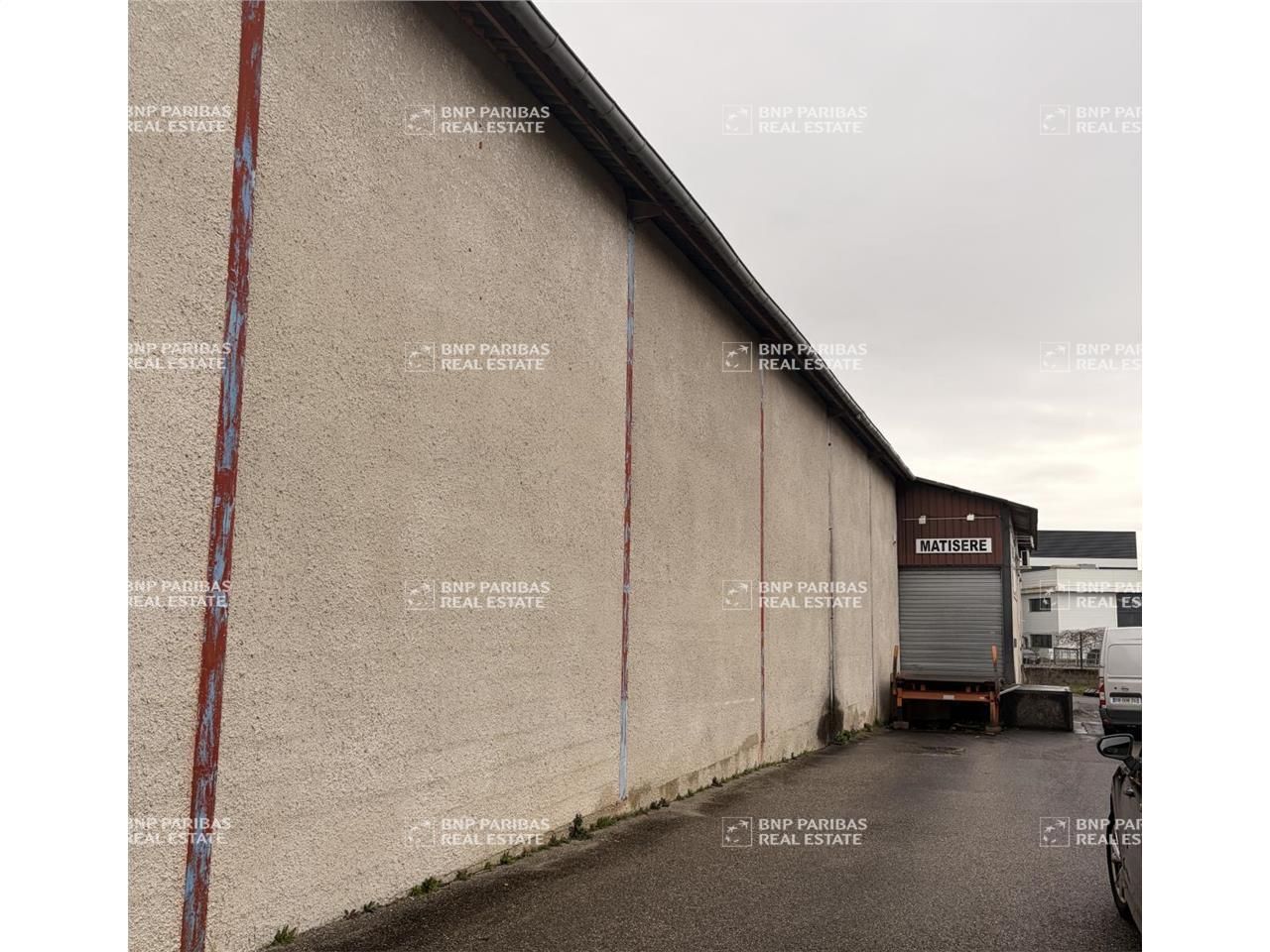 2137 m² pour ce activité en location à La verpillière