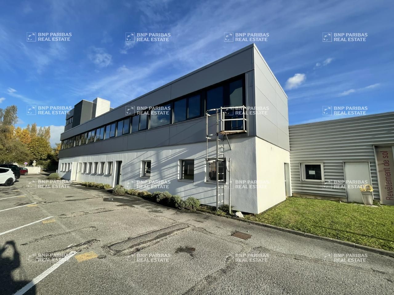 583.75 m² pour ce bureaux en location à Échirolles