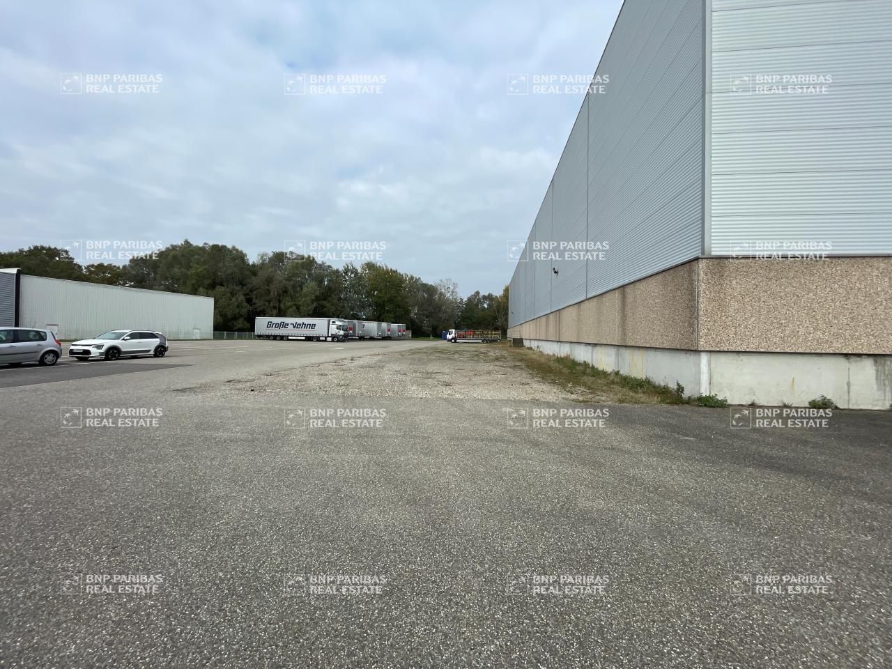 10880 m² pour cetentrepôts classe a en location à Herrlisheim