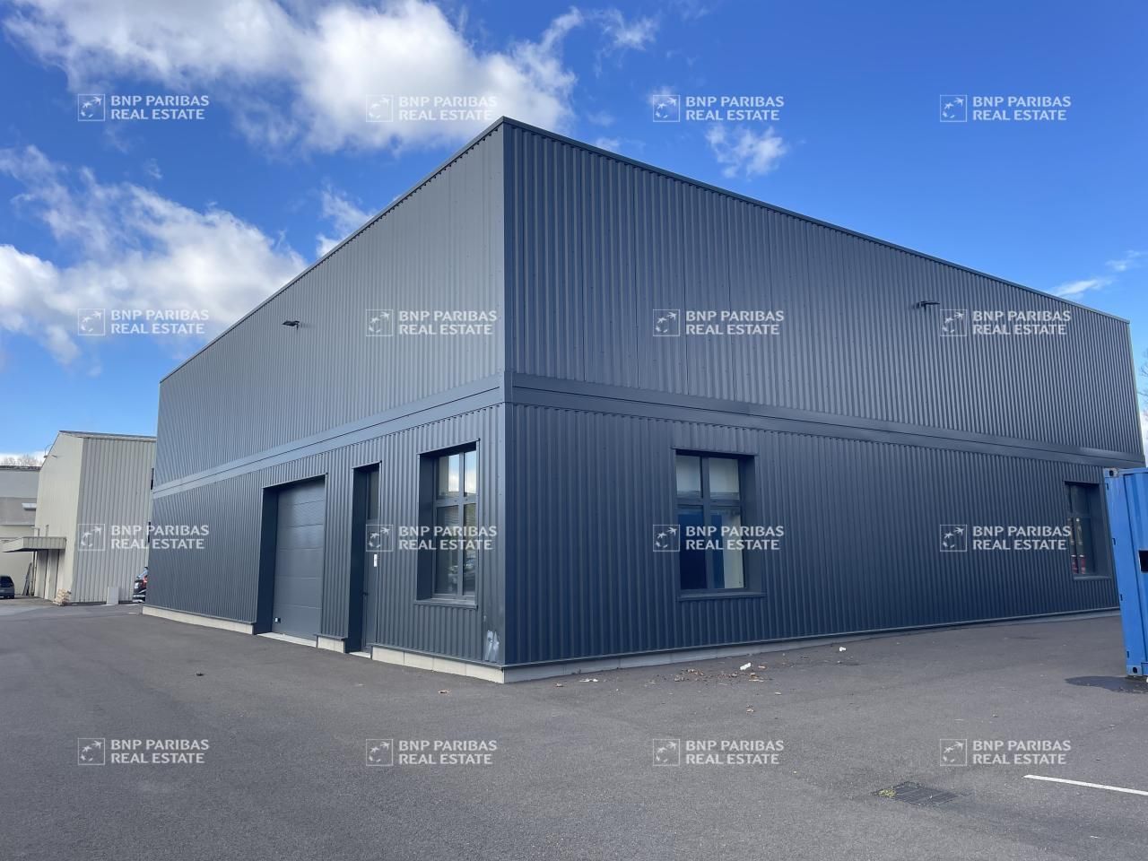 482 m² pour ce activité en location à Neuville-sur-saône