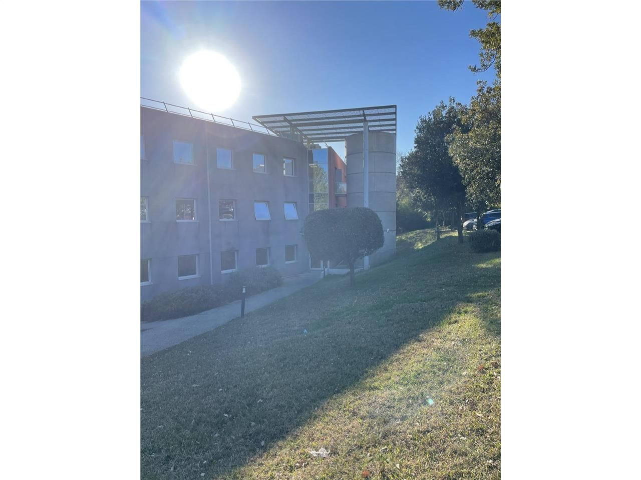 544.4 m² pour ce bureaux en vente à Valbonne