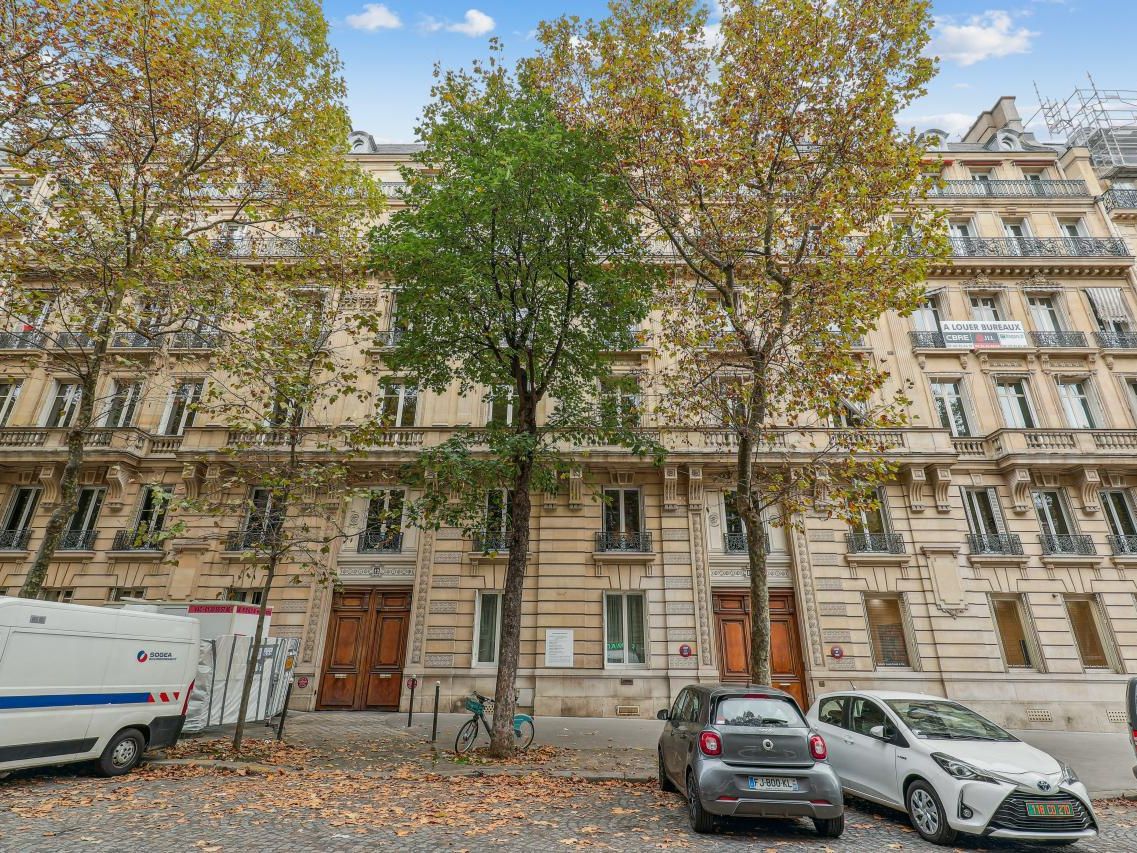 Location Bureaux 877 m² non divisibles 75008 Paris