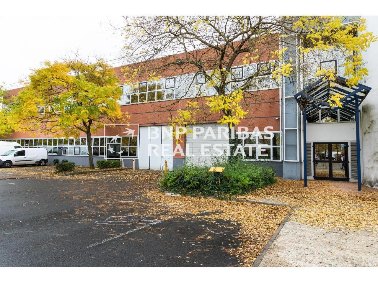 2420 m² pour ce pme-pmi en location à Saint-thibault-des-vignes