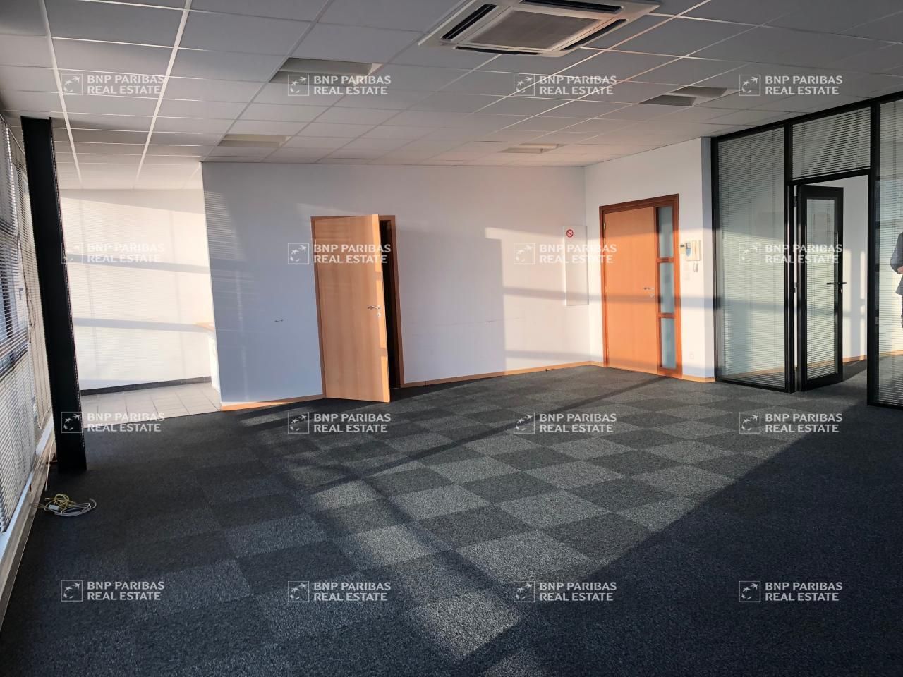 98 m² pour ce bureaux en location à Marly