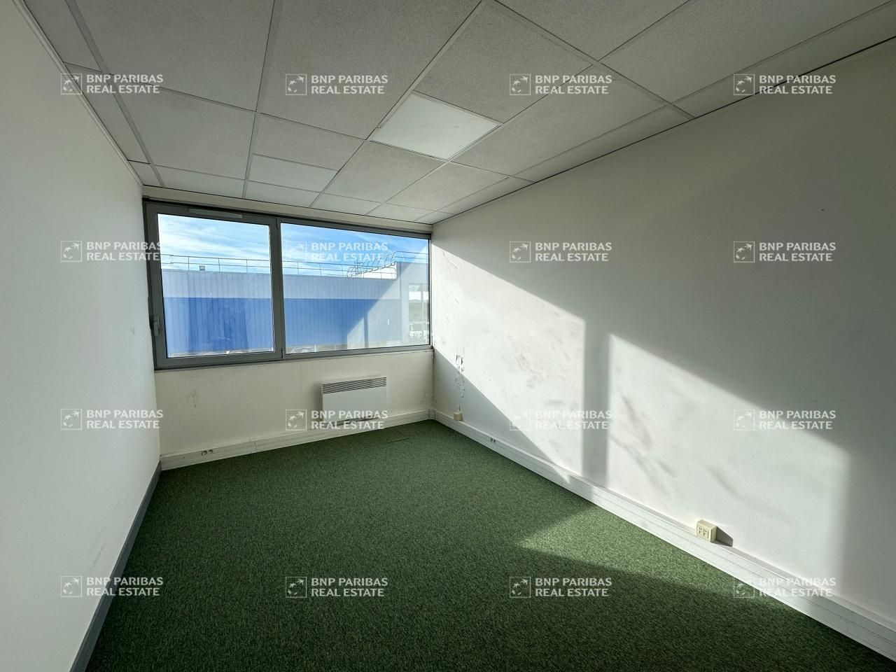 155 m² pour ce bureaux en location à Champs-sur-marne