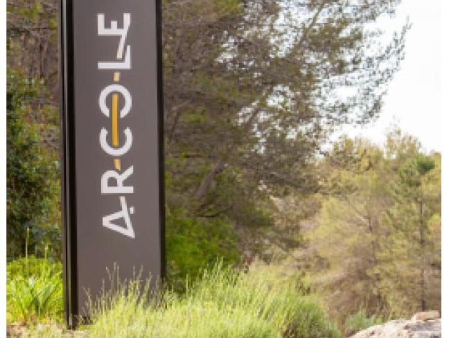 92.53 m² pour ce bureaux en location à Valbonne