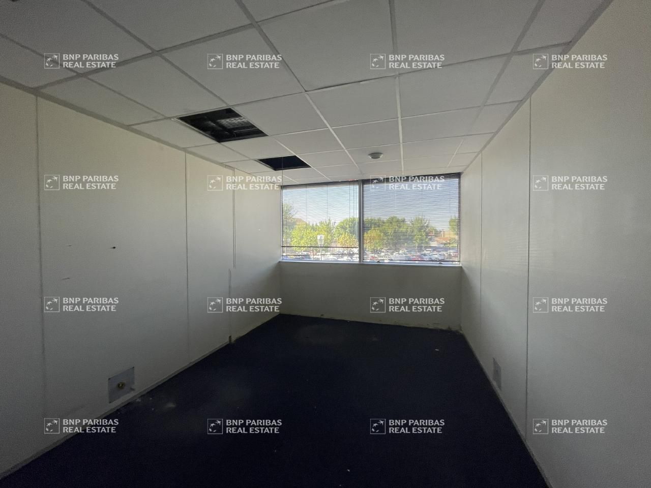 380 m² pour ce bureaux en location à Bègles