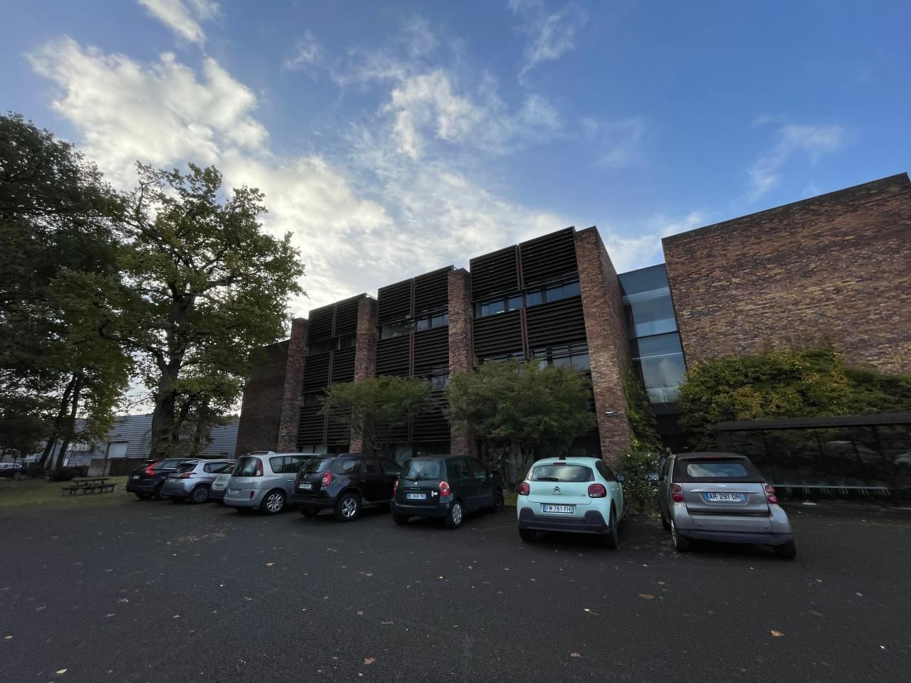 1157 m² pour ce bureaux en location à Mérignac