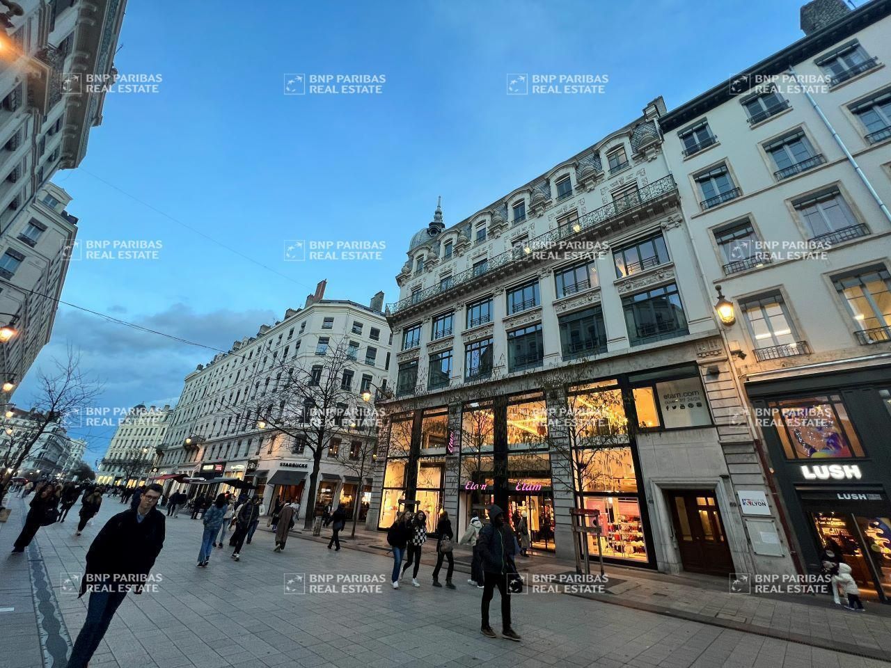 130 m² pour ce bureaux en location à Lyon