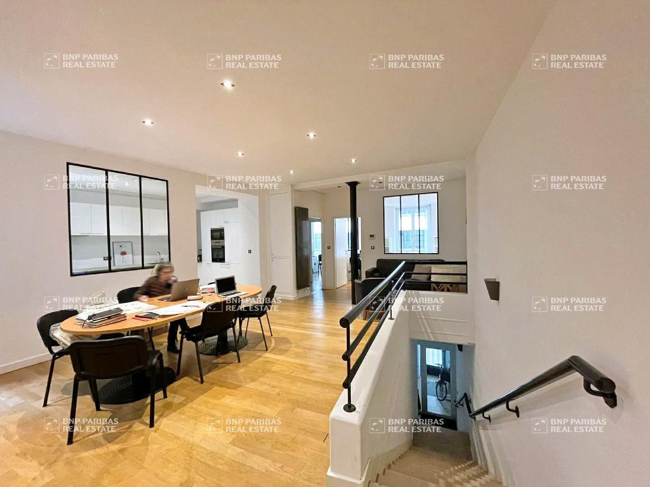 120 m² pour ce bureaux en vente à Paris