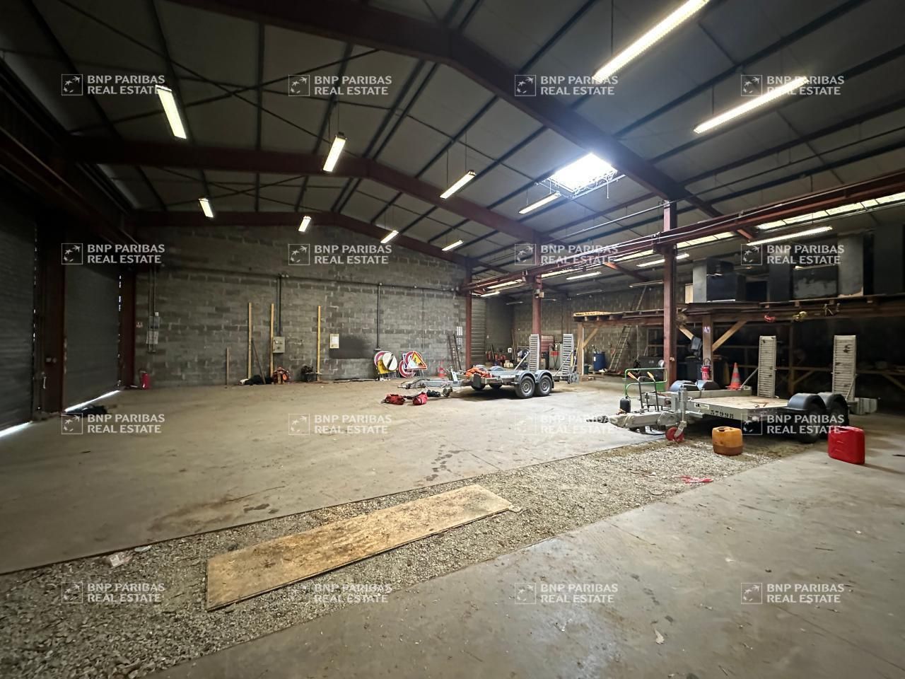 Location Activité 1100 m² non divisibles 37210 Parçay-meslay