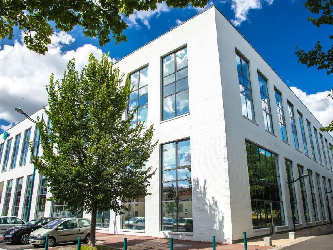6624.1 m² pour ce bureaux en location à Gennevilliers