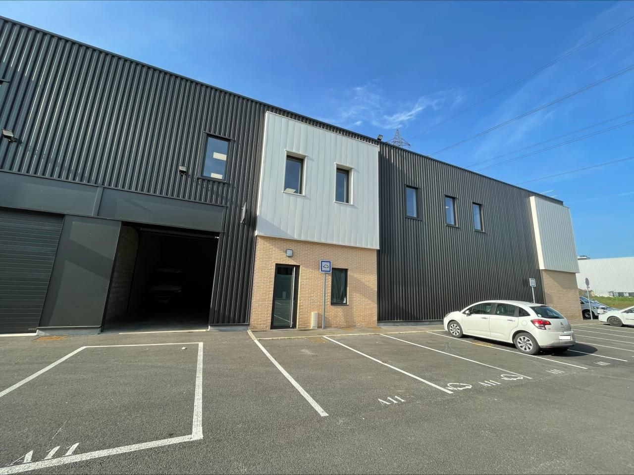 207.5 m² pour ce pme-pmi en location à Persan