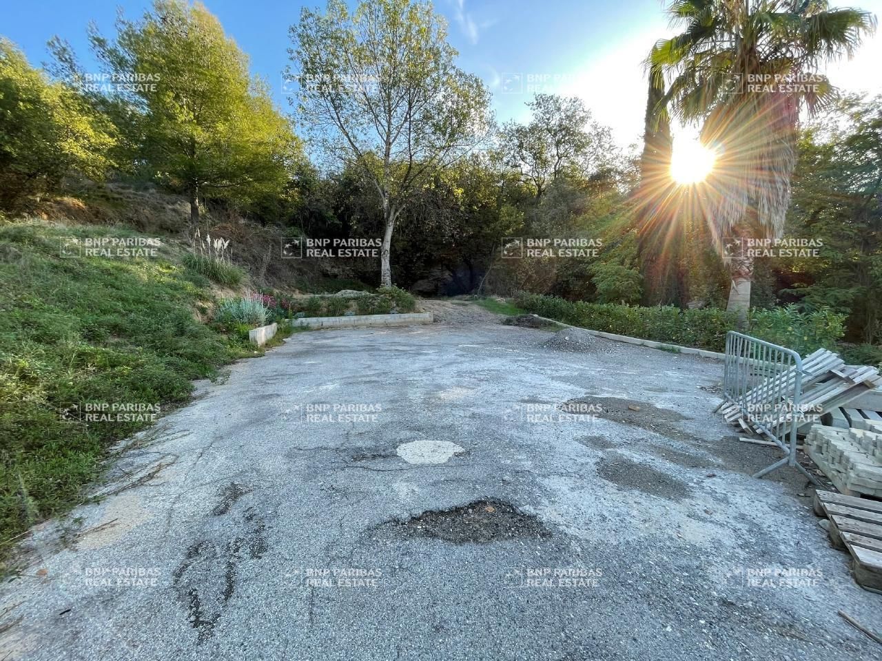 Location Terrains 2801 m² non divisibles 06200 Nice