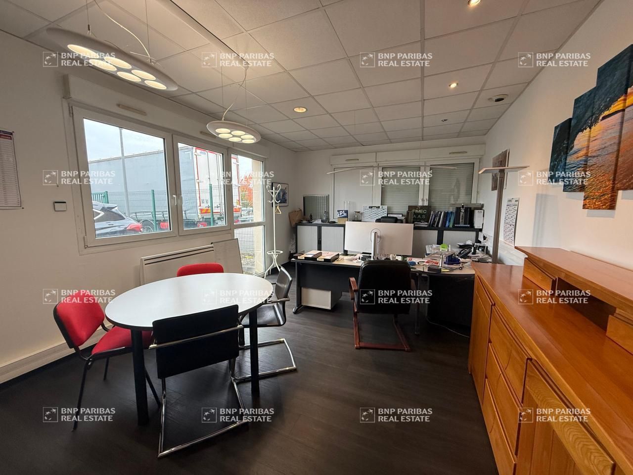 525 m² pour ce activité en location à Norroy-le-veneur