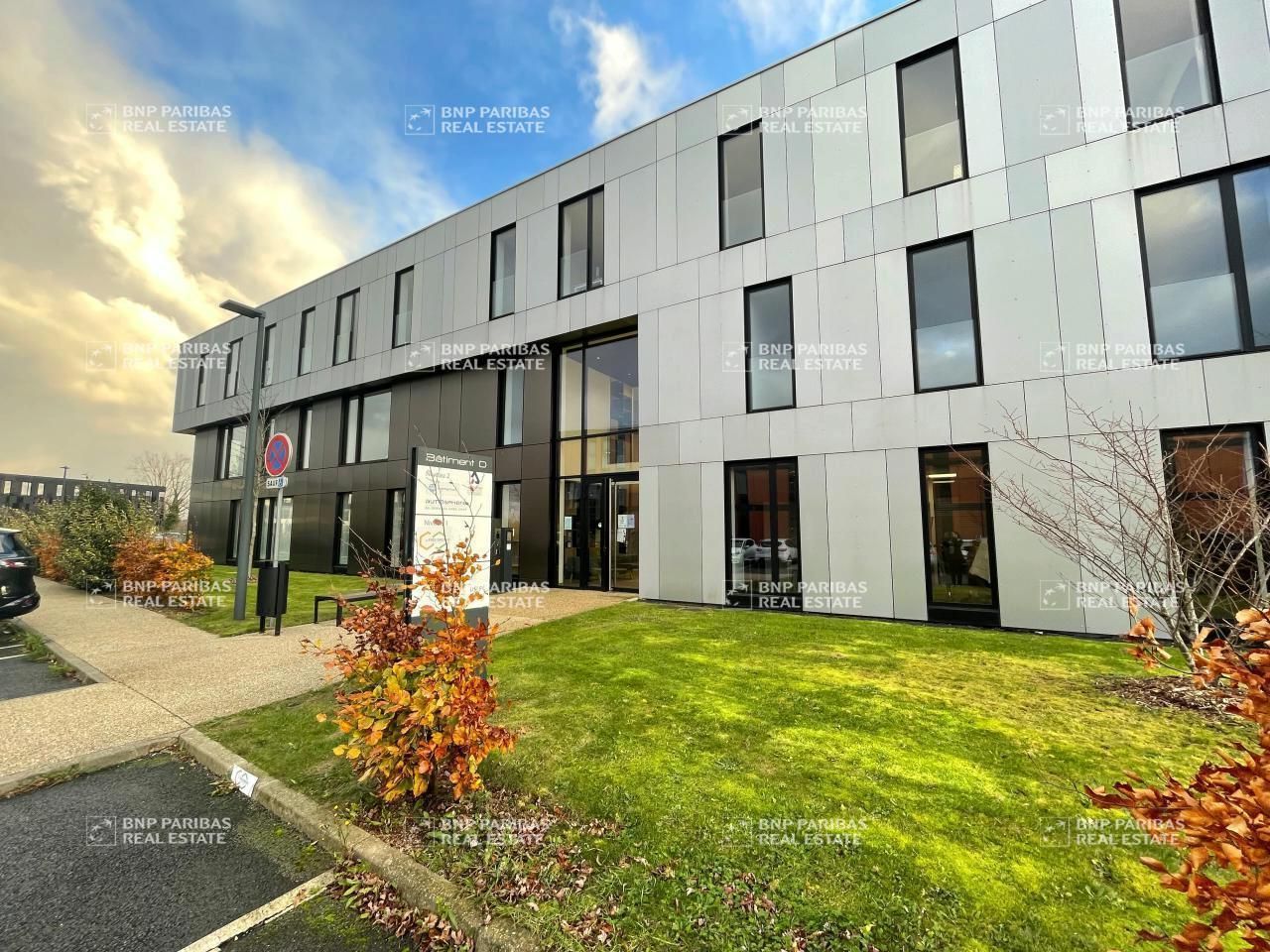 Location Bureaux 1072.51 m² divisibles 59810 Lesquin