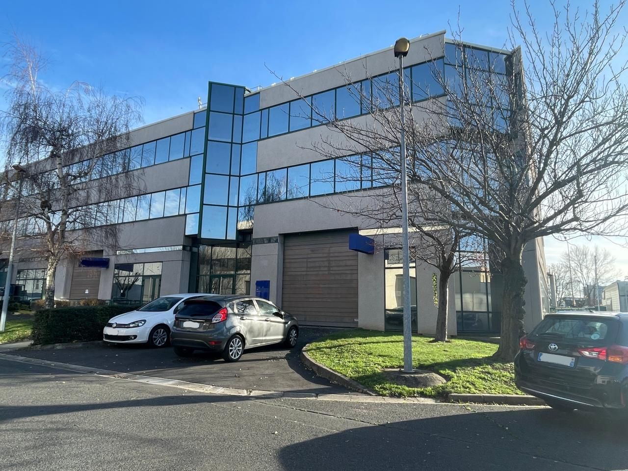 Location PME-PMI 2483 m² divisibles 92700 Colombes