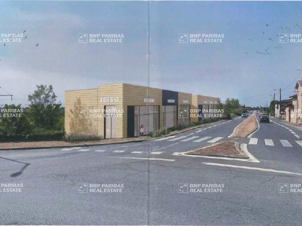 581.97 m² pour ce activité en location à Limas