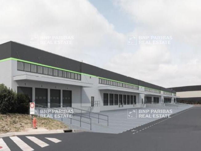 Location Entrepôts classe B 7648 m² non divisibles 93600 Aulnay-sous-bois