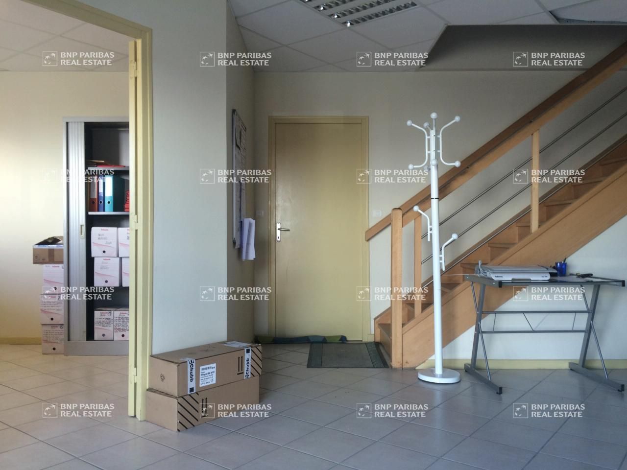 180 m² pour ce activité en location à Saint jean le blanc