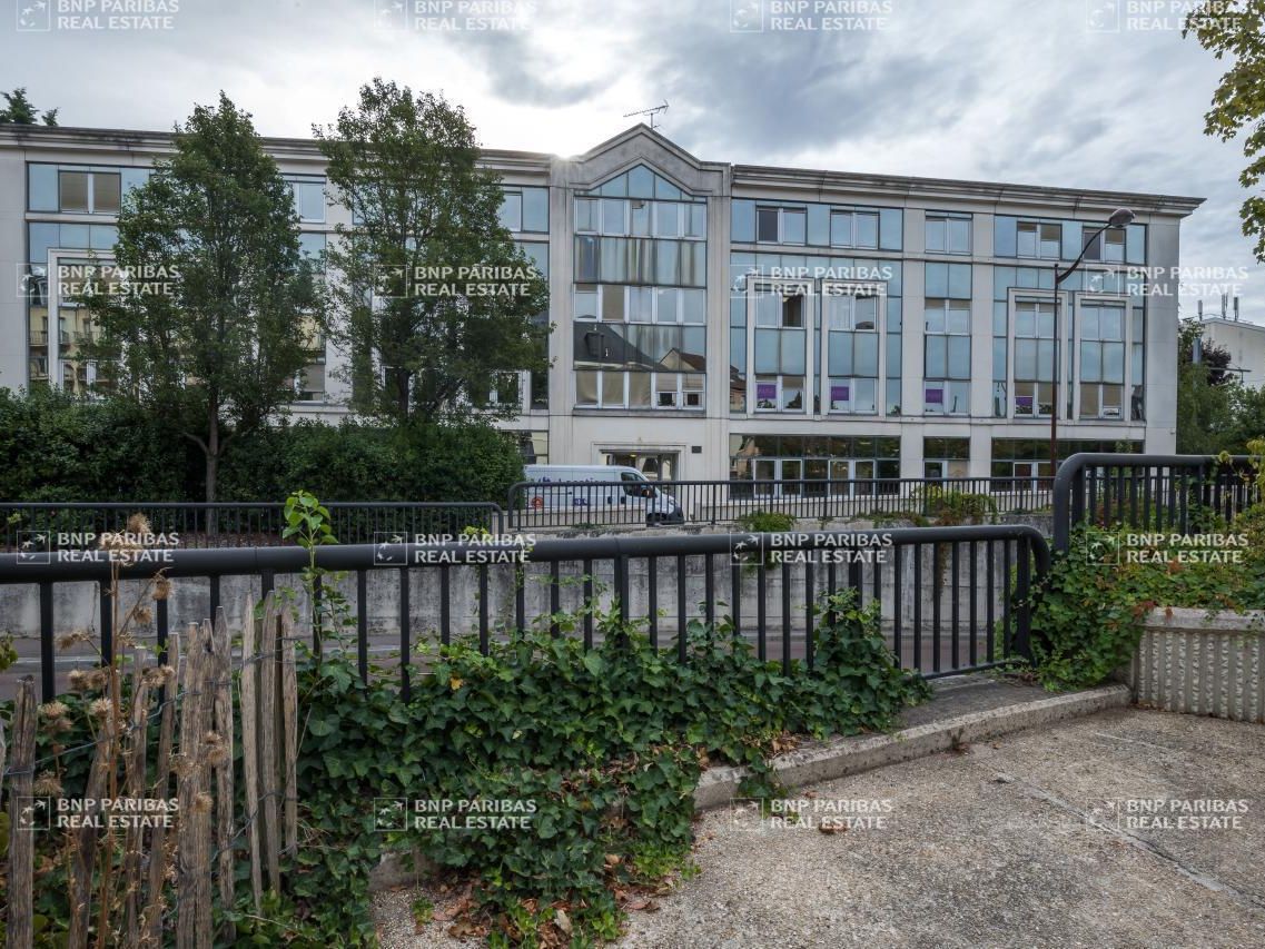 Location Bureaux 361 m² divisibles 78000 Versailles