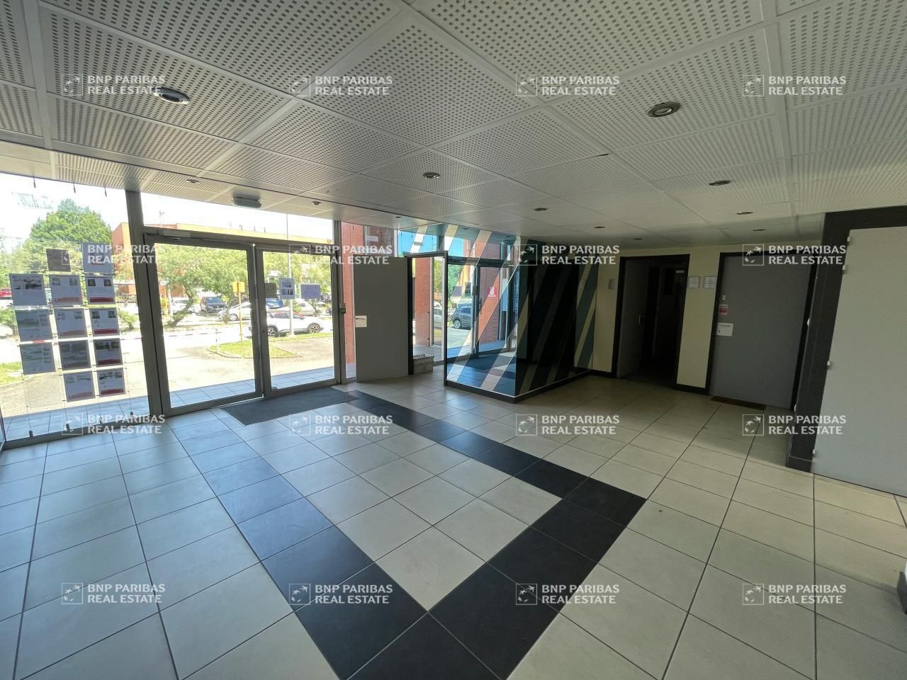 217 m² pour ce bureaux en location à Labège