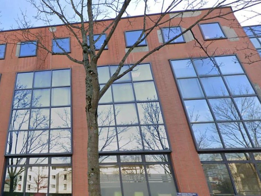 660.69 m² pour ce bureaux en location à Cergy