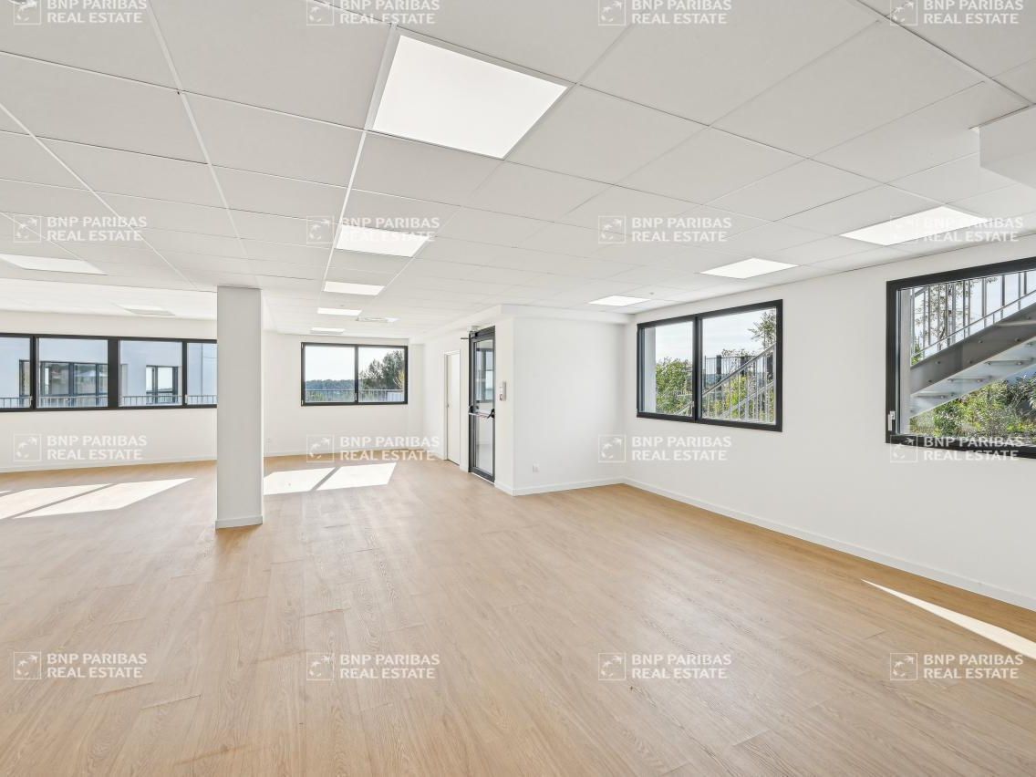 Location Bureaux 1416.5 m² non divisibles 06560 Valbonne