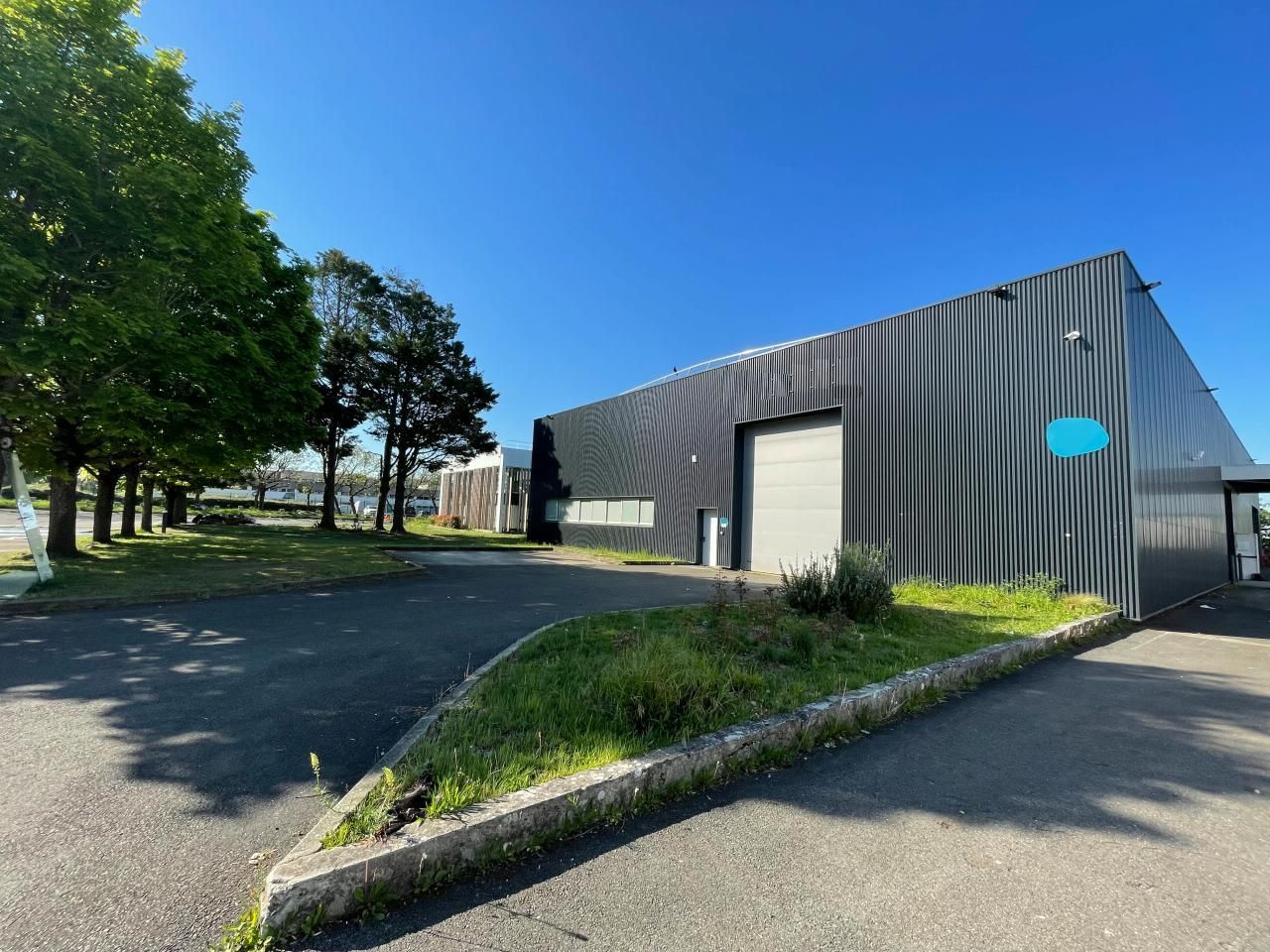 2250 m² pour ce activité en location à Saint-ouen-l'aumône