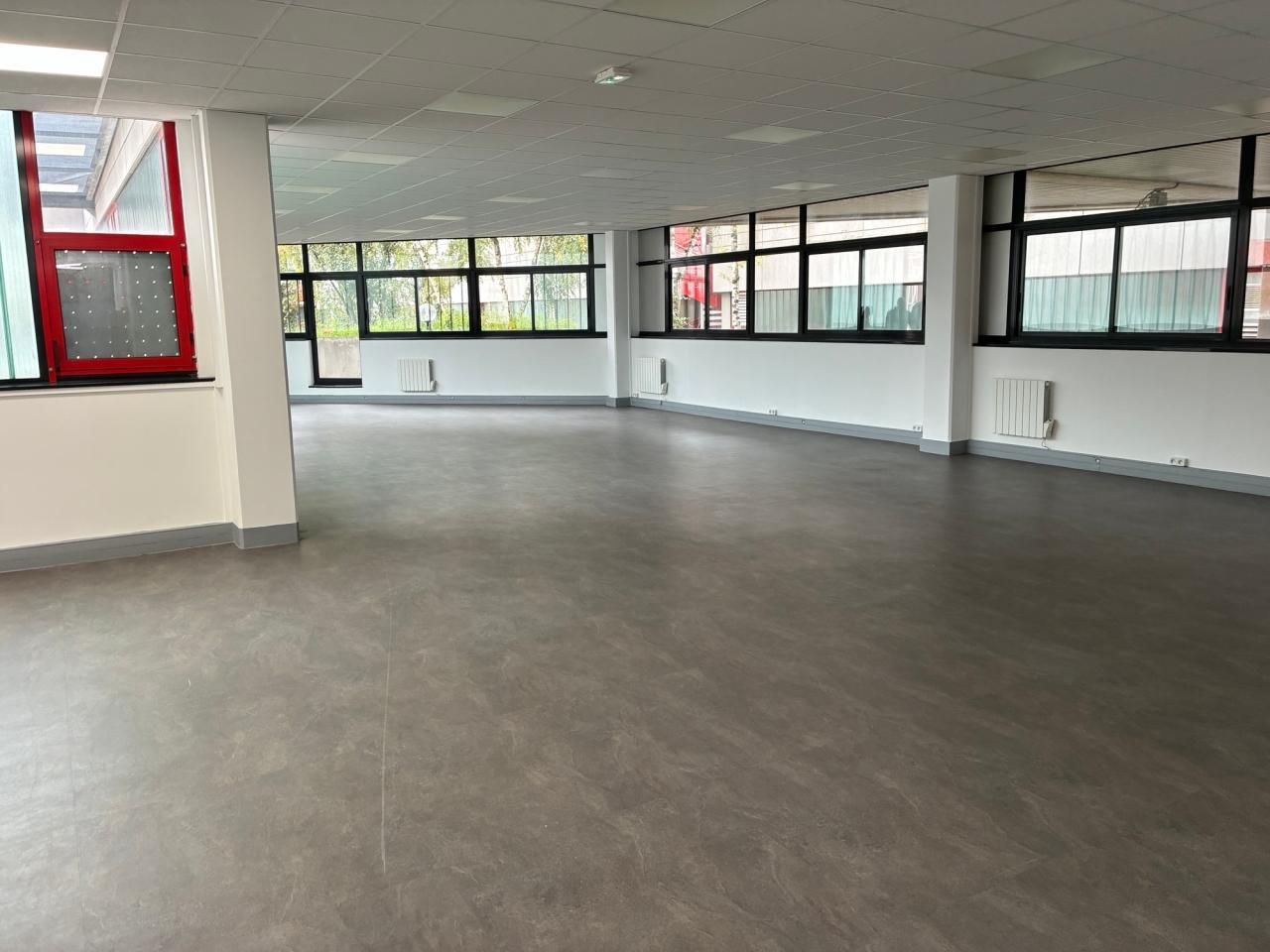578 m² pour ce bureaux en location à Saint denis 93210