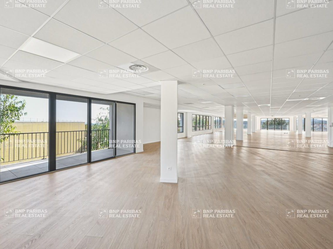Location Bureaux 1416.5 m² non divisibles 06560 Valbonne