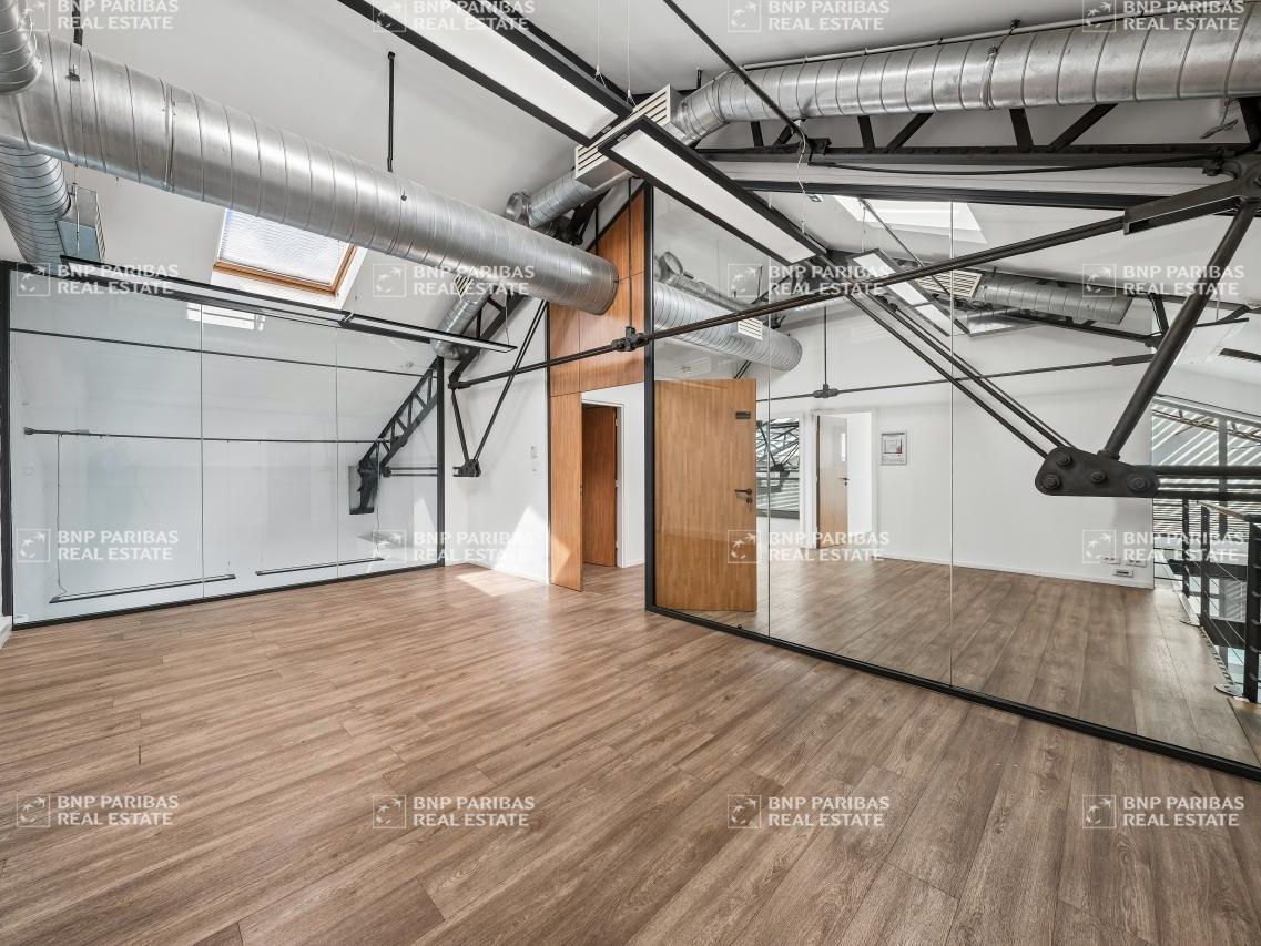 479 m² pour ce bureaux en location à Marseille