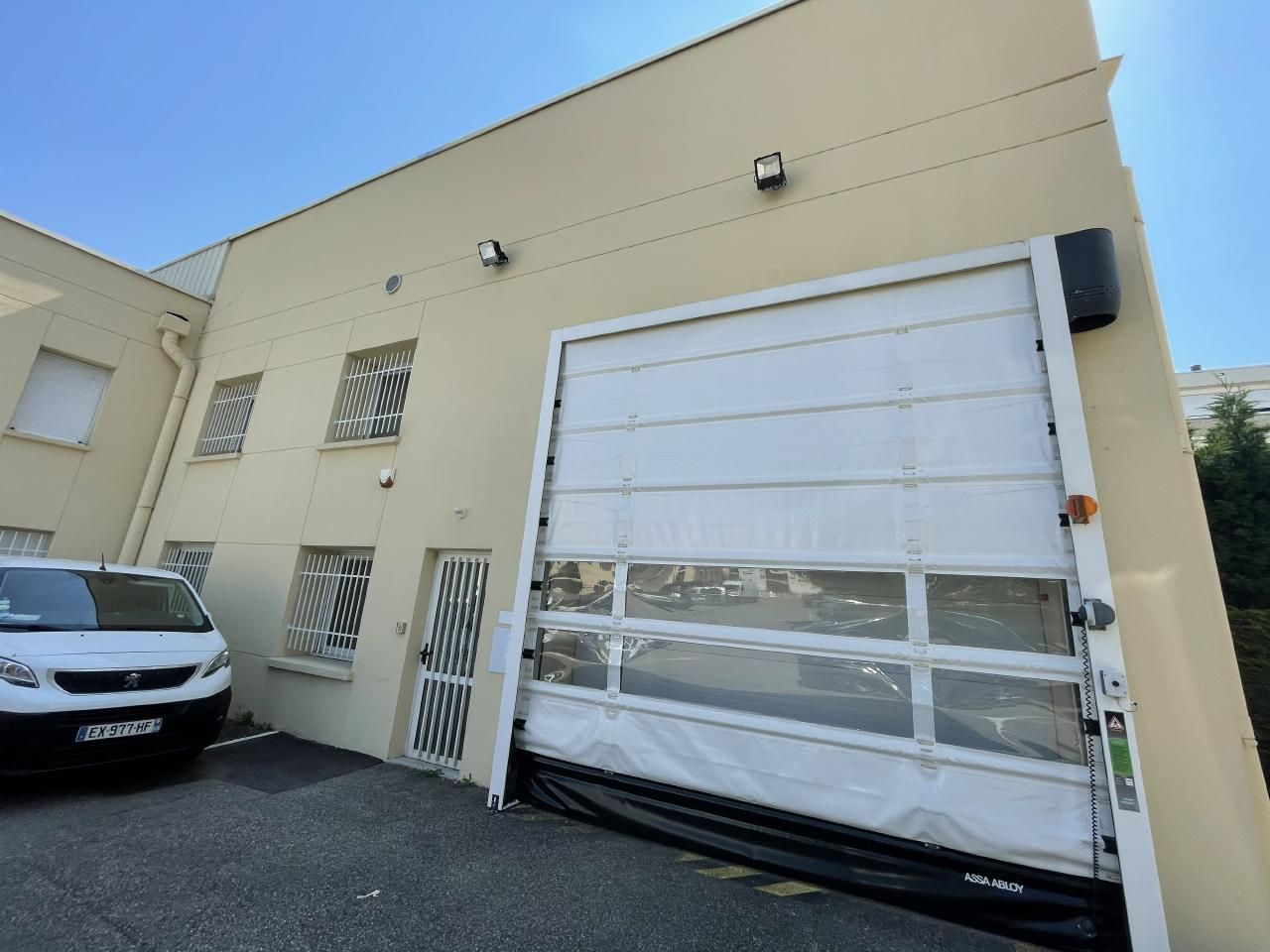 989 m² pour ce activité en location à Lyon