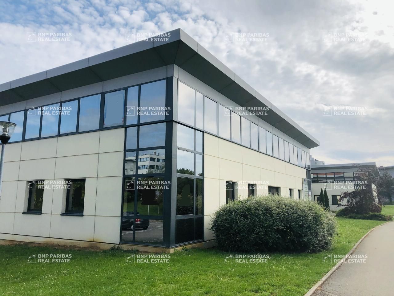 Location Bureaux 110 m² non divisibles 25000 Besançon