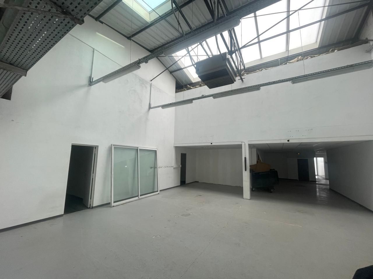 Location PME-PMI 1313.97 m² divisibles 92000 Nanterre