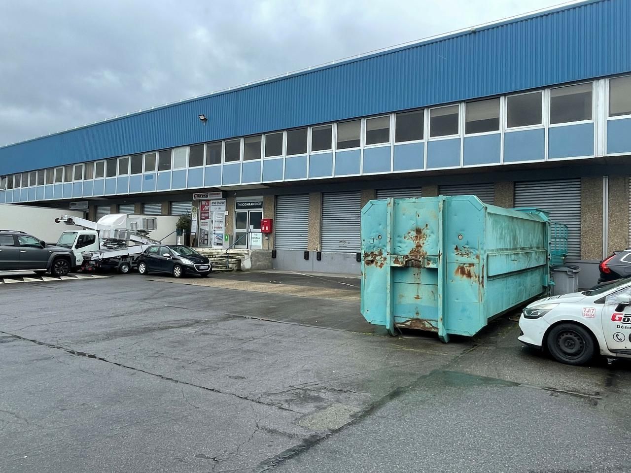 Location PME-PMI 3462.5 m² divisibles 92160 Antony