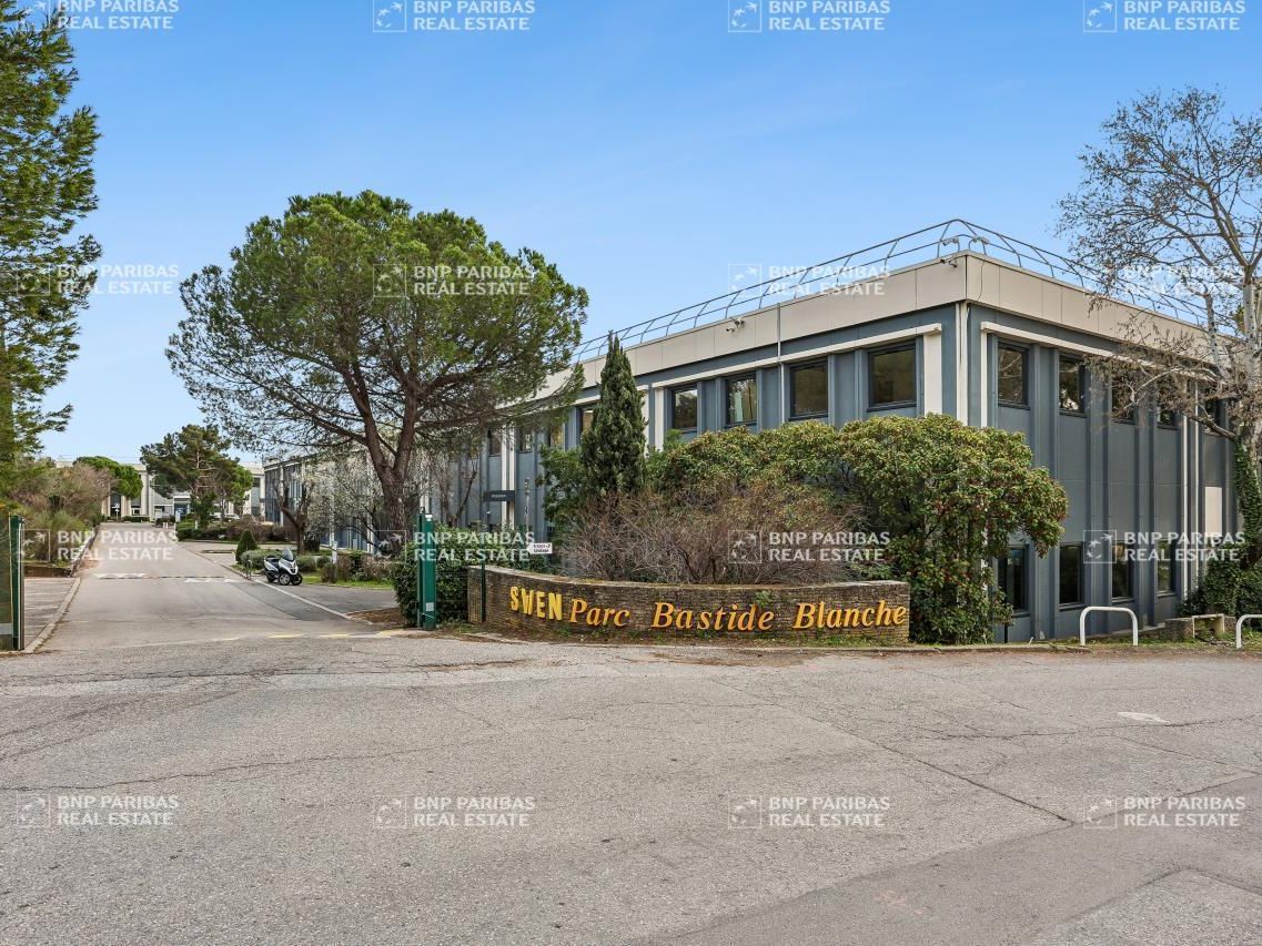 Location Bureaux 4933 m² divisibles 13127 Vitrolles