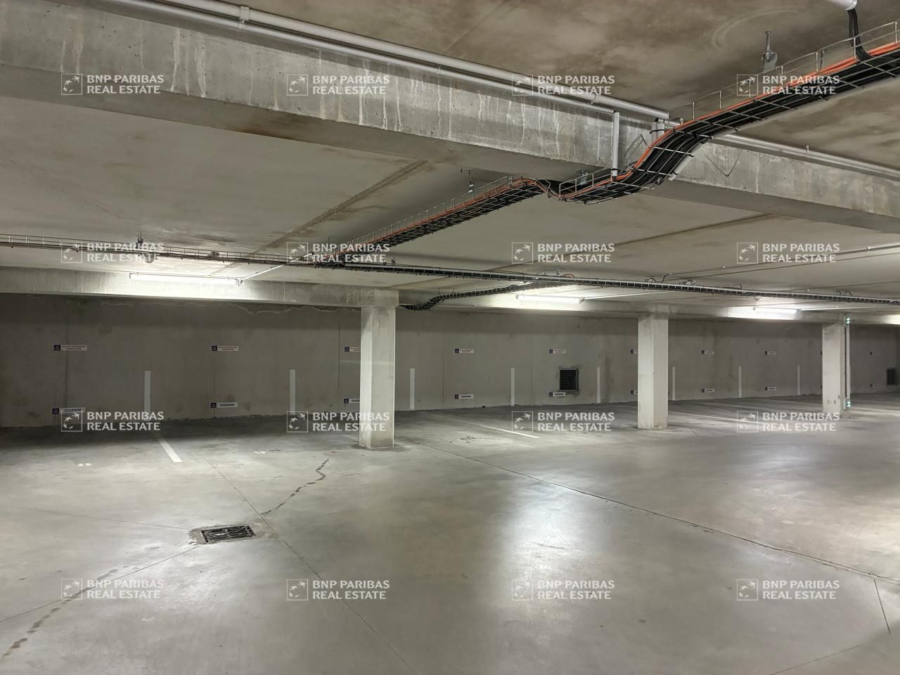 318.41 m² pour ce bureaux en location à Aix-en-provence