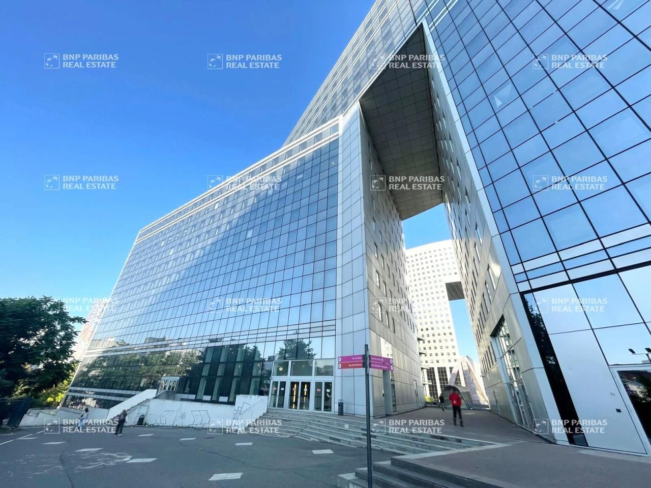 Vente Bureaux 5607 m² divisibles 92800 Puteaux