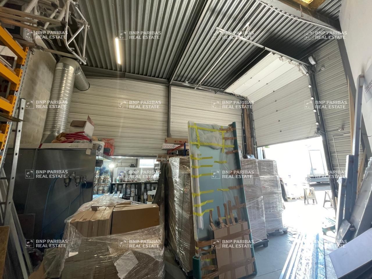 1080 m² pour ce activité en location à Villeurbanne