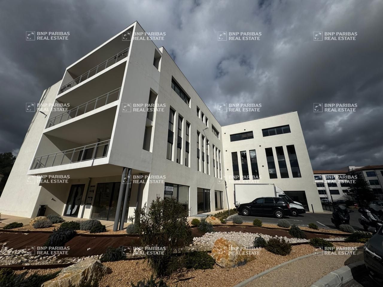 499.43 m² pour ce bureaux en location à Aubagne