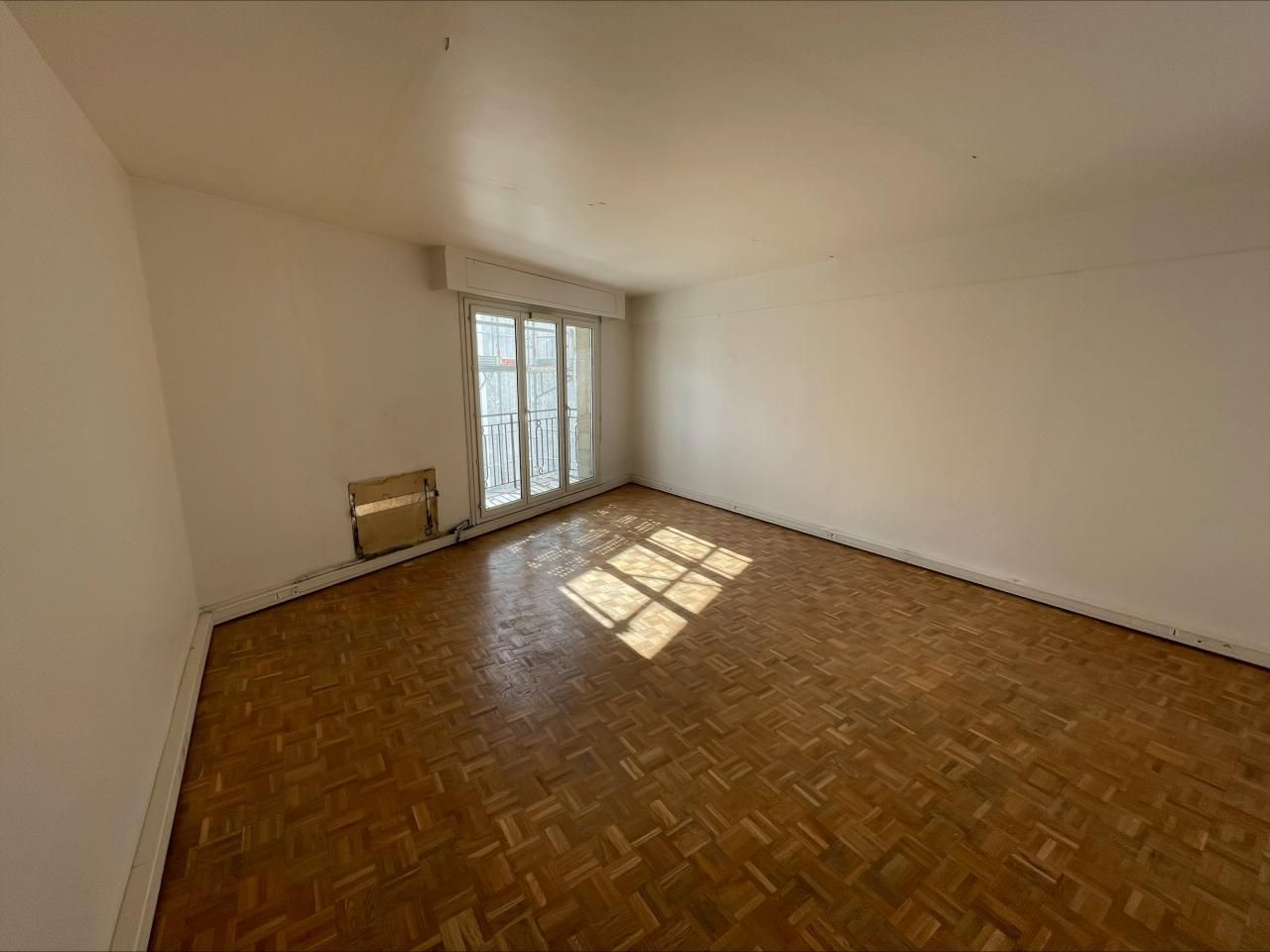 70 m² pour ce bureaux en location à Paris