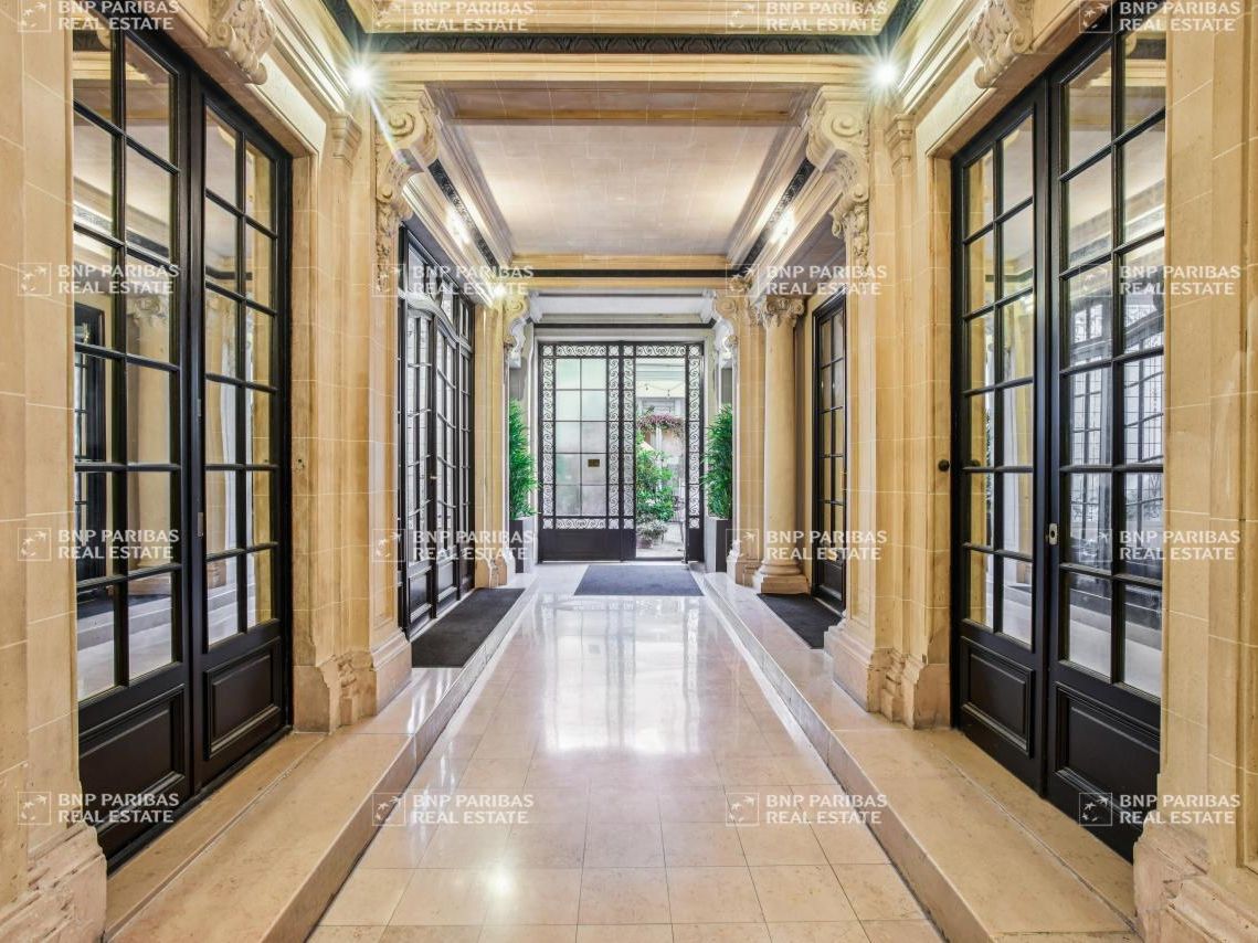 336 m² pour ce bureaux en location à Paris