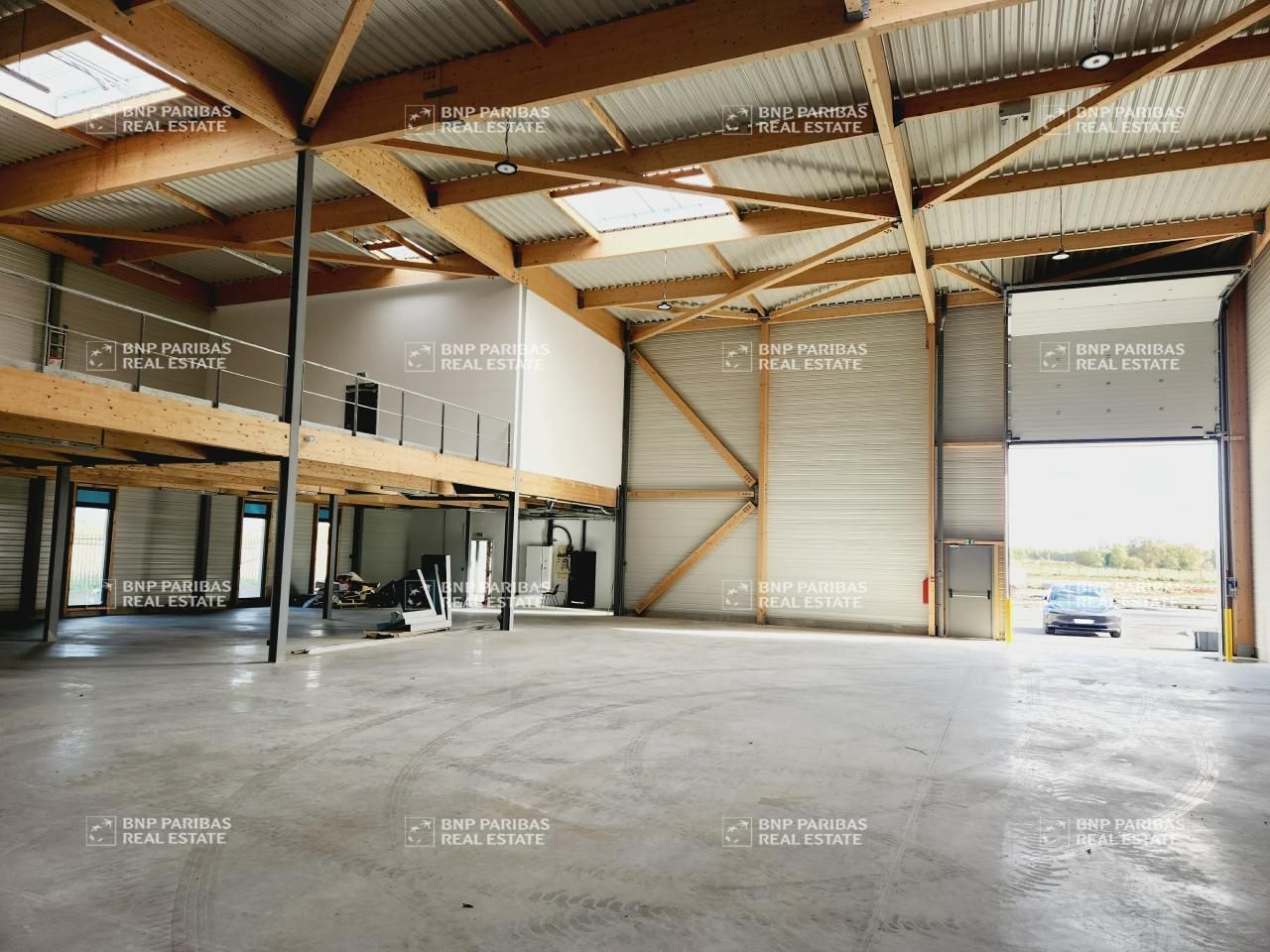 Location PME-PMI 948 m² non divisibles 77181 Courtry