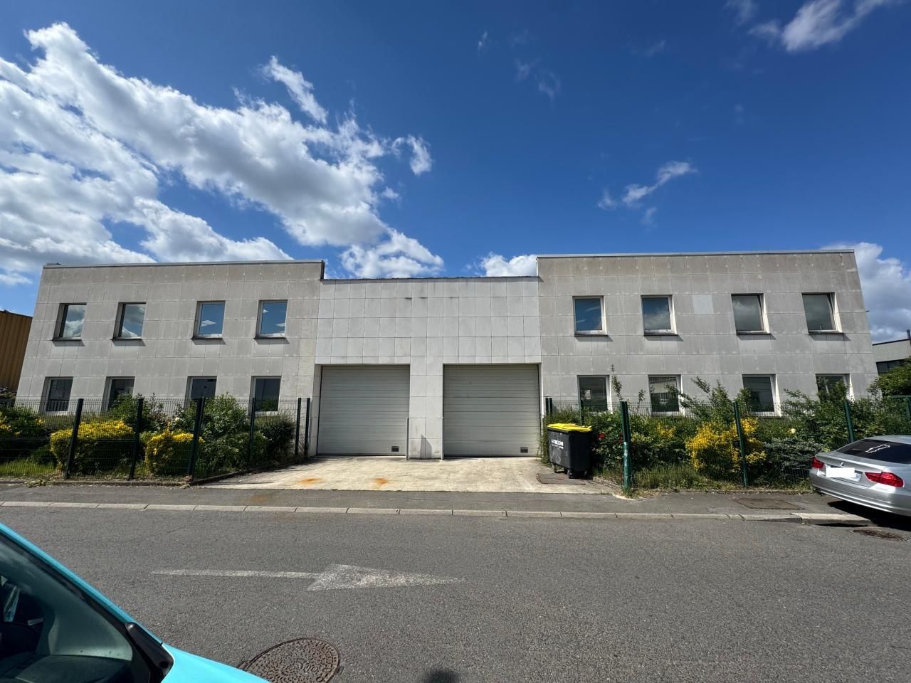 Location PME-PMI 584 m² divisibles 95310 Saint-ouen-l'aumône