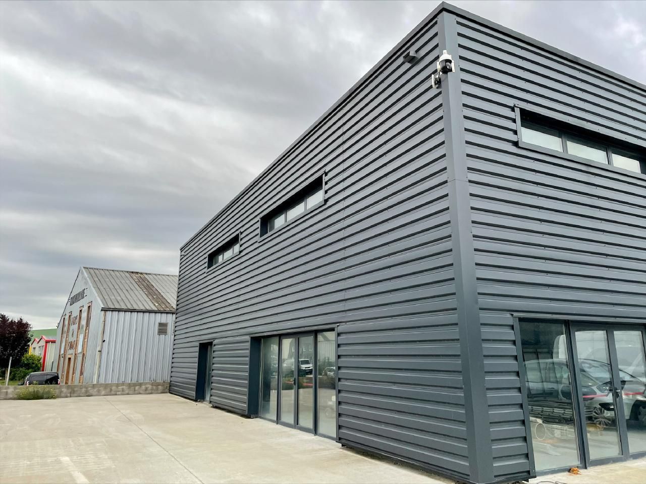 Location Activité 1635 m² divisibles 95420 Magny-en-vexin